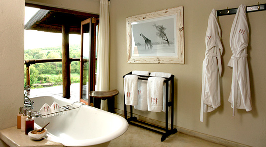 Impodimo Game Lodge - Madikwe Game Reserve - Luxury Suite Bathroom