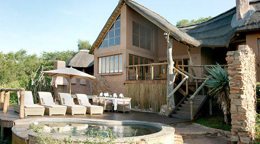 Impodimo Game Lodge - Madikwe Game Reserve - Deck & Swimming Pool