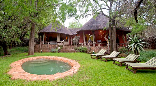 Jaci's Safari Lodge - Madikwe Game Reserve - Safari Suite 