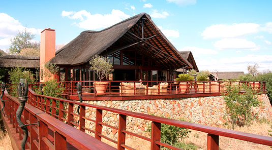 Mateya Safari Lodge - Madikwe Game Reserve - Mateya Main Lodge Deck