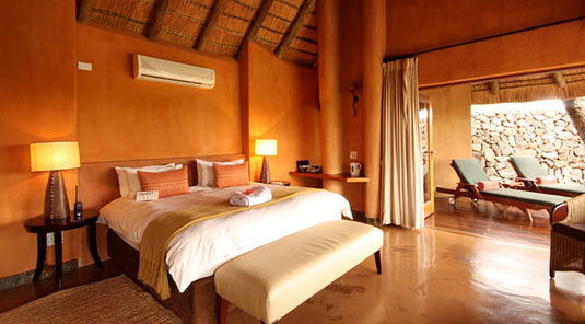 Madikwe Game Reserve - Rhulani Safari Lodge - Luxury Chalet