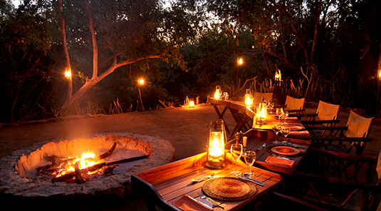 Thakadu River Camp - Lodge Boma Dining - Madikwe Game Reserve